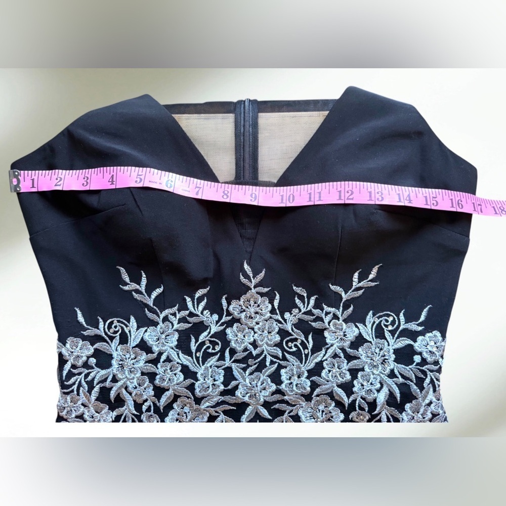 BETSY & ADAM Black Stretch Zippered Embroidered V Neck  Evening  Dress Size 6 - Picture 12 of 16